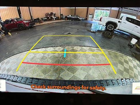 Used 2025 Toyota 4Runner SR5 AWD/4WD image 29
