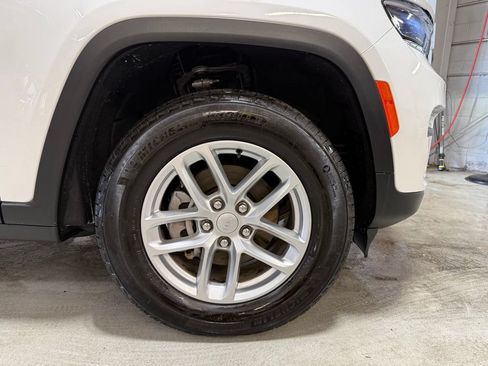 Certified 2025 Jeep Grand Cherokee Laredo X w/ Luxury Tech Group I AWD/4WD image 38