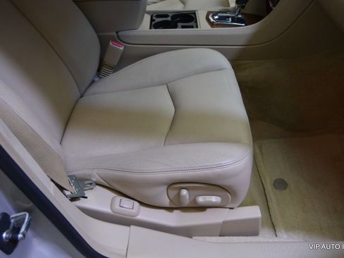 Used 2008 Cadillac SRX w/ Utility Package RWD image 18