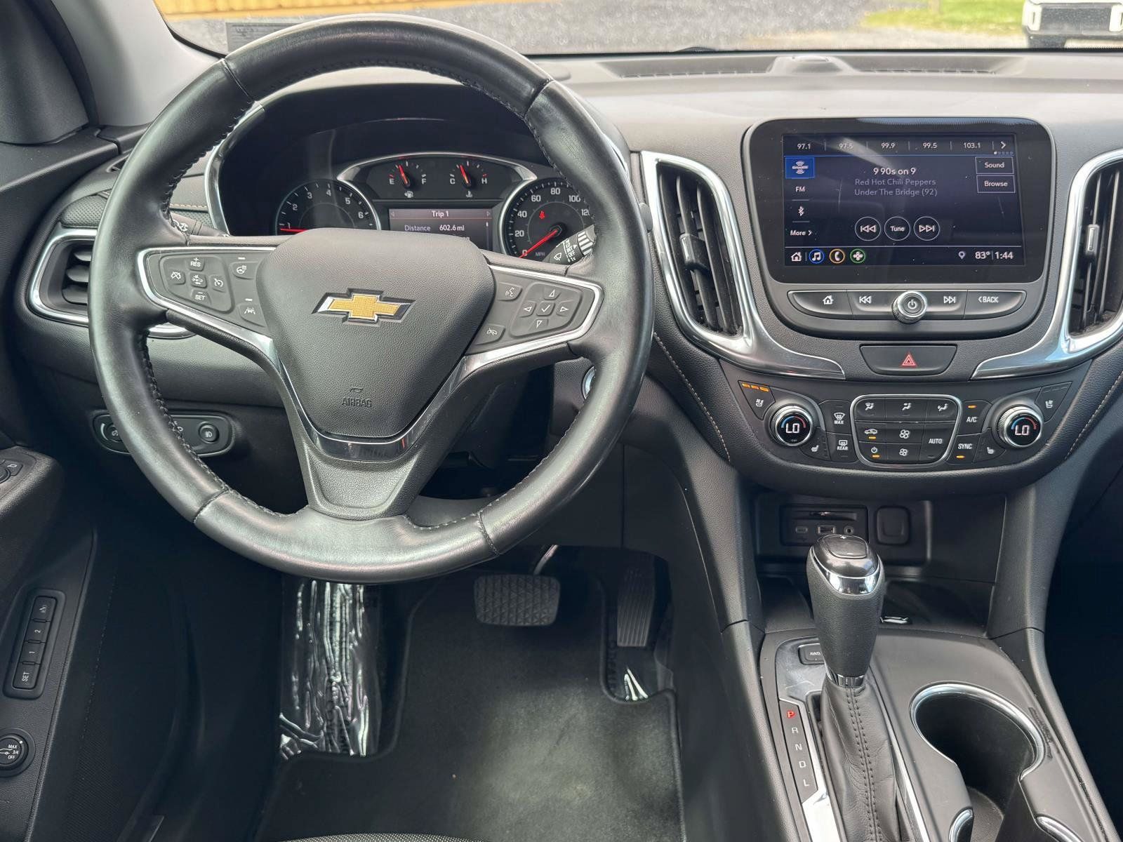 Used 2020 Chevrolet Equinox Premier AWD/4WD image 2