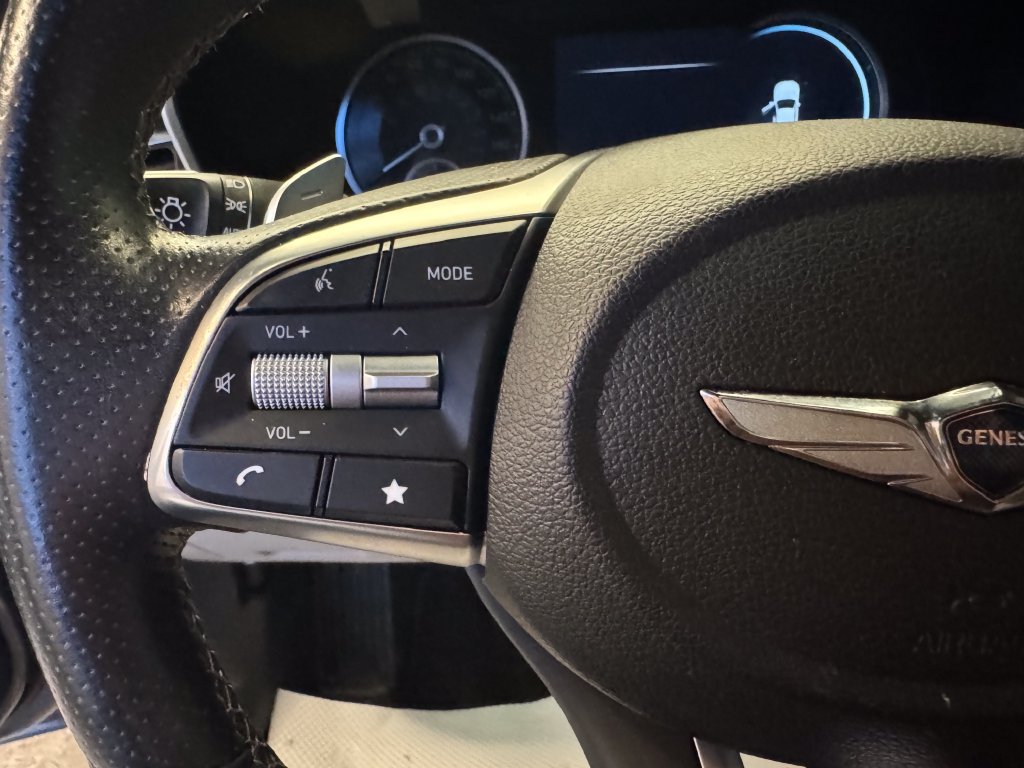 Used 2023 Genesis G70 2.0T AWD/4WD image 11