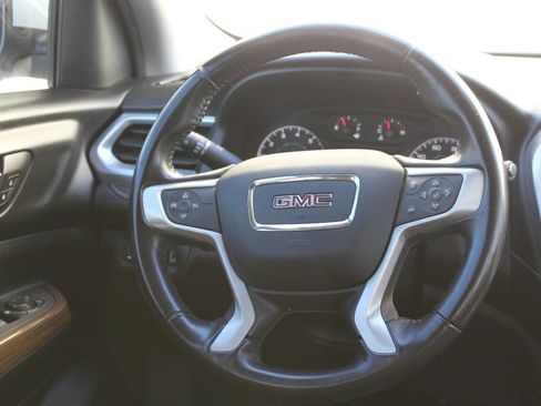 Used 2018 GMC Acadia SLE image 23