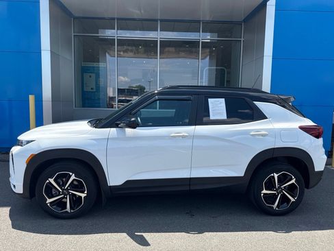 Used 2023 Chevrolet TrailBlazer RS w/ Convenience Package FWD image 9
