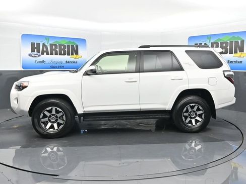 Used 2024 Toyota 4Runner TRD Off-Road image 2