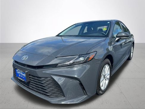 Used 2025 Toyota Camry LE w/ Convenience Package AWD/4WD image 2