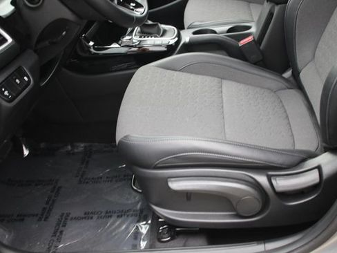 Used 2025 Kia Seltos S AWD/4WD image 21