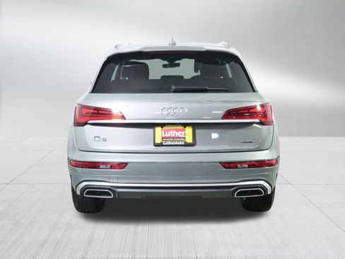 Used 2023 Audi Q5 2.0T Premium w/ Convenience Package image 6