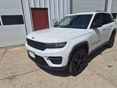 Used 2023 Jeep Grand Cherokee Altitude