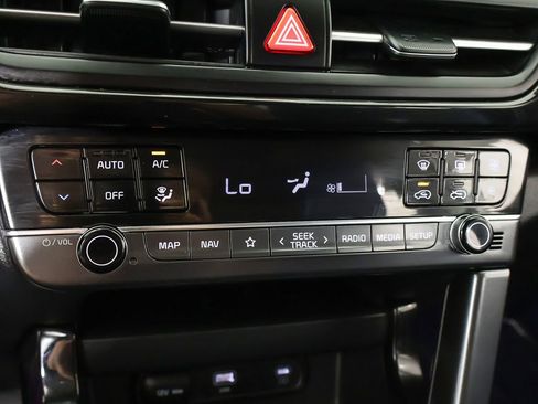 Used 2024 Kia Seltos S AWD/4WD image 46