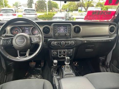 Used 2019 Jeep Wrangler Unlimited Sport S image 12