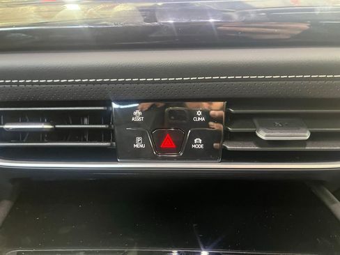 New 2026 Volkswagen Atlas SE image 15