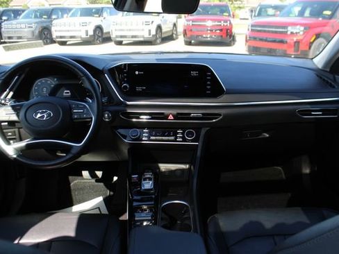 Used 2022 Hyundai Sonata Limited w/ Cargo Package FWD image 12