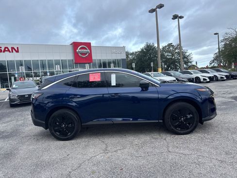 Certified 2025 Nissan Murano SV image 4