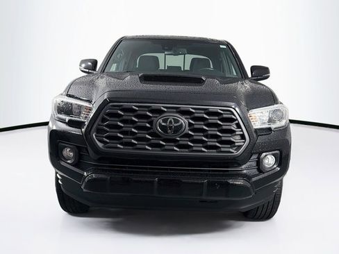 Used 2022 Toyota Tacoma TRD Sport w/ Technology Package RWD image 2