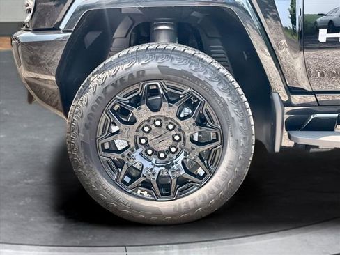 New 2025 GMC Hummer EV 2X image 32