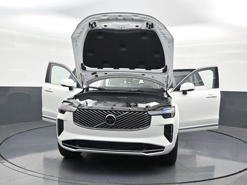 New 2026 Volvo XC90 T8 Ultra w/ Protection Package Premier AWD/4WD image 34
