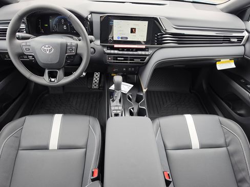 New 2026 Toyota Camry SE FWD image 8