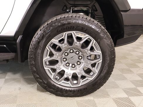 Used 2025 GMC Hummer EV 3X AWD/4WD image 19