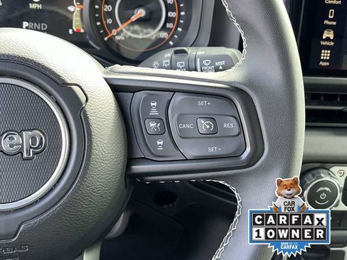 Used 2025 Jeep Wrangler Rubicon image 29