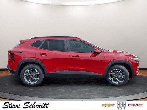 New 2026 Chevrolet Trax LT w/ Driver Confidence Package FWD image 22