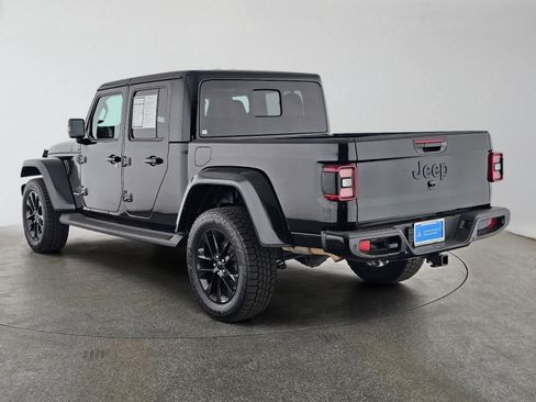 Used 2023 Jeep Gladiator Overland AWD/4WD image 5