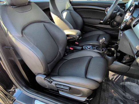 Certified 2024 MINI Cooper SE image 21