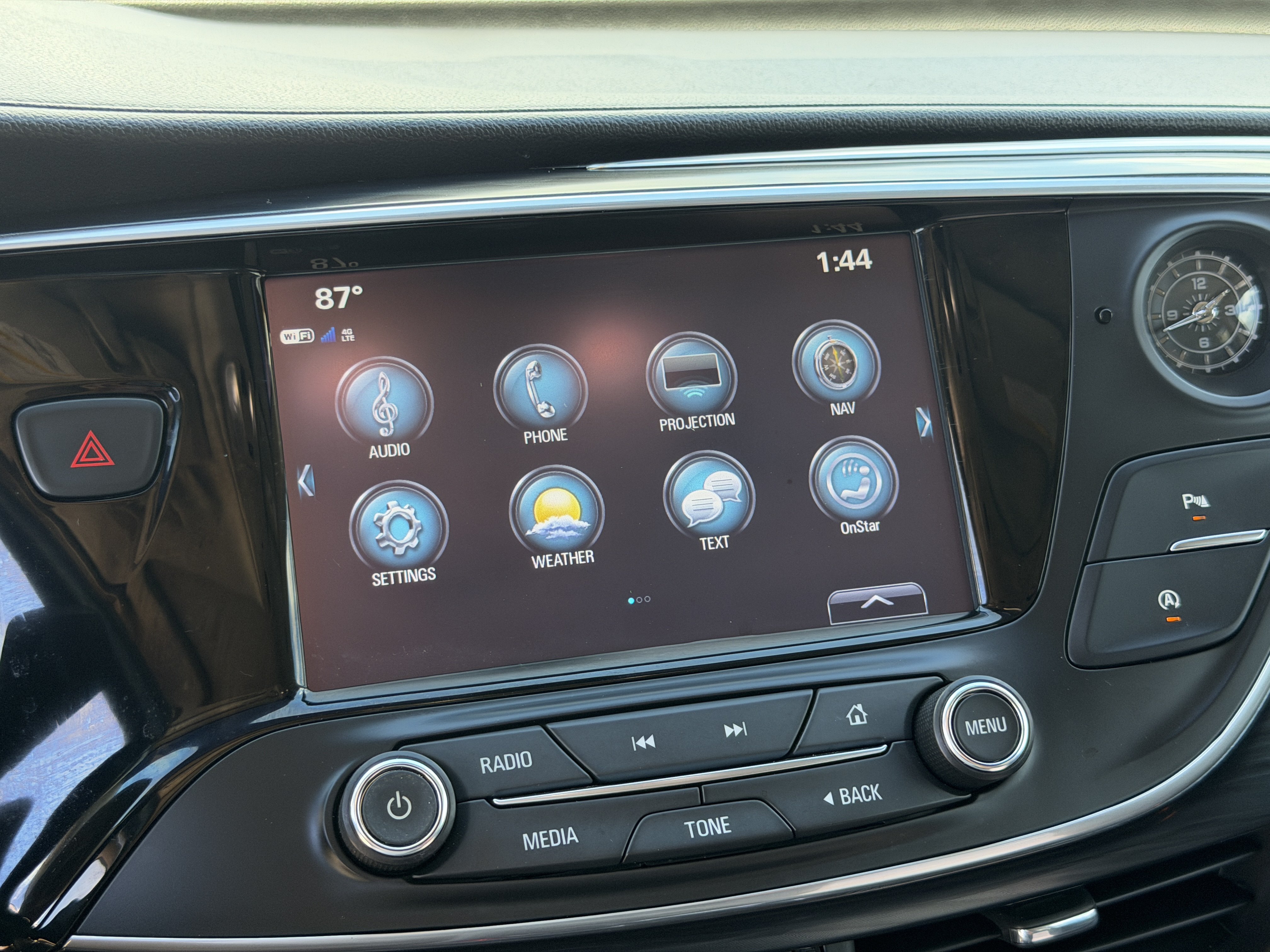 Used 2019 Buick Envision Essence FWD image 26