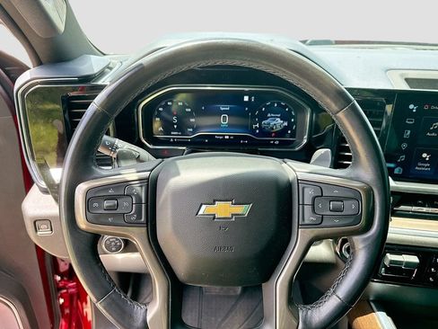 Used 2022 Chevrolet Silverado 1500 High Country w/ High Country Premium Package AWD/4WD image 14