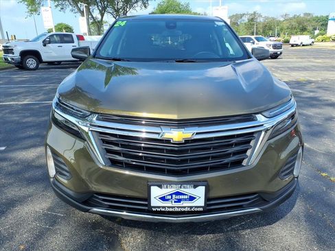 Used 2024 Chevrolet Equinox LT FWD image 2