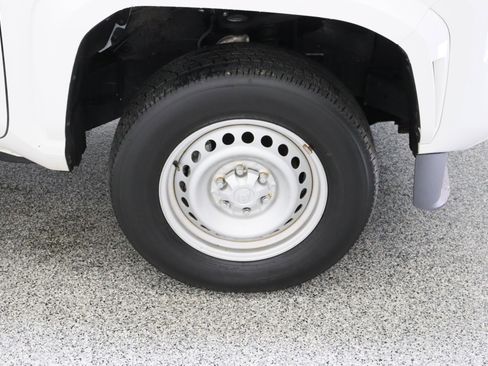 Used 2024 Toyota Tacoma SR RWD image 5