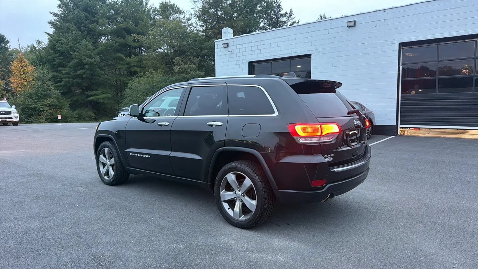Used 2014 Jeep Grand Cherokee Limited AWD/4WD image 5