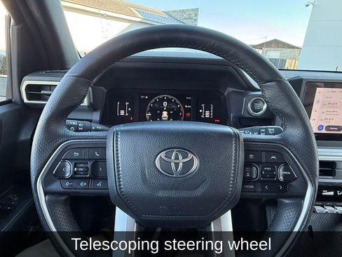 Used 2025 Toyota 4Runner SR5 image 15