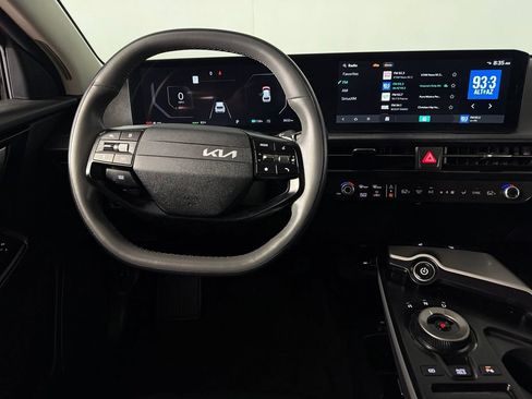 Used 2025 Kia EV6 Light w/ Light LR Technology Package RWD image 13
