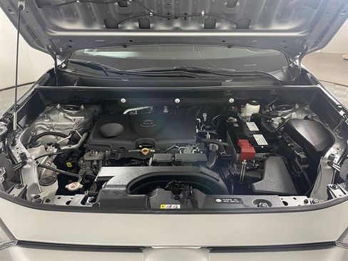 Certified 2019 Toyota RAV4 LE w/ All Weather Liner Package AWD/4WD image 21