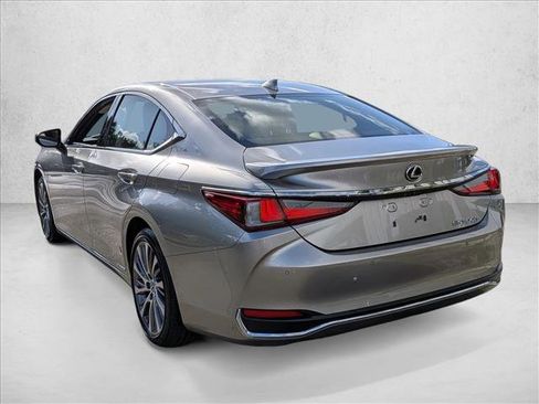 Used 2019 Lexus ES 300h image 8