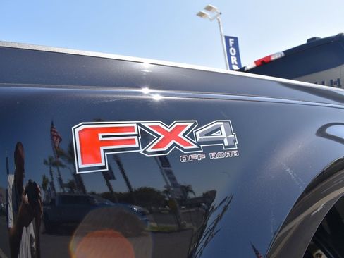 Used 2025 Ford F350 Lariat image 13