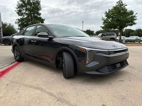 Used 2025 Kia K4 FWD image 4