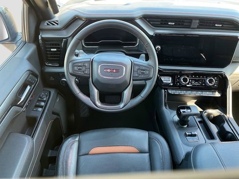 Used 2025 GMC Sierra 1500 AT4 w/ AT4 Premium Package AWD/4WD image 24