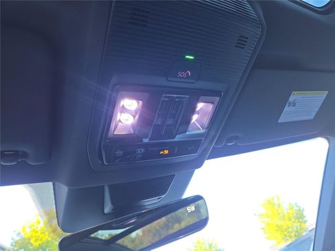 New 2025 Volkswagen Tiguan SE R-Line image 22