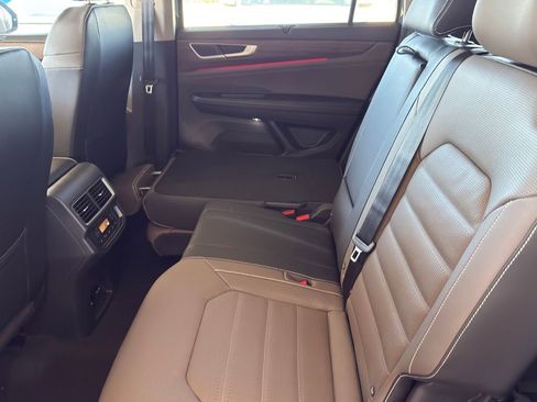 New 2026 Volkswagen Atlas SEL AWD/4WD image 28
