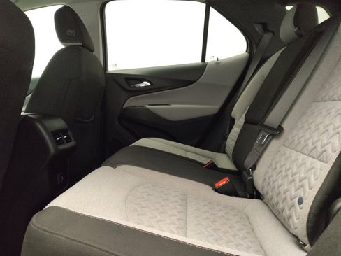 Used 2022 Chevrolet Equinox LT FWD image 18