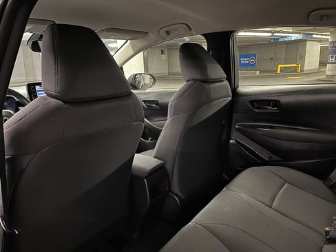 Used 2022 Toyota Corolla LE image 17