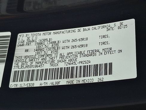 Used 2025 Toyota Tacoma Limited AWD/4WD image 27