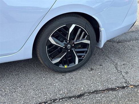 New 2025 Nissan Versa SR w/ Trunk Package image 11