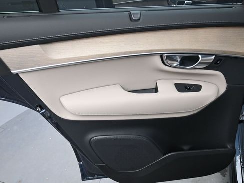 New 2026 Volvo XC90 B5 Ultra image 19