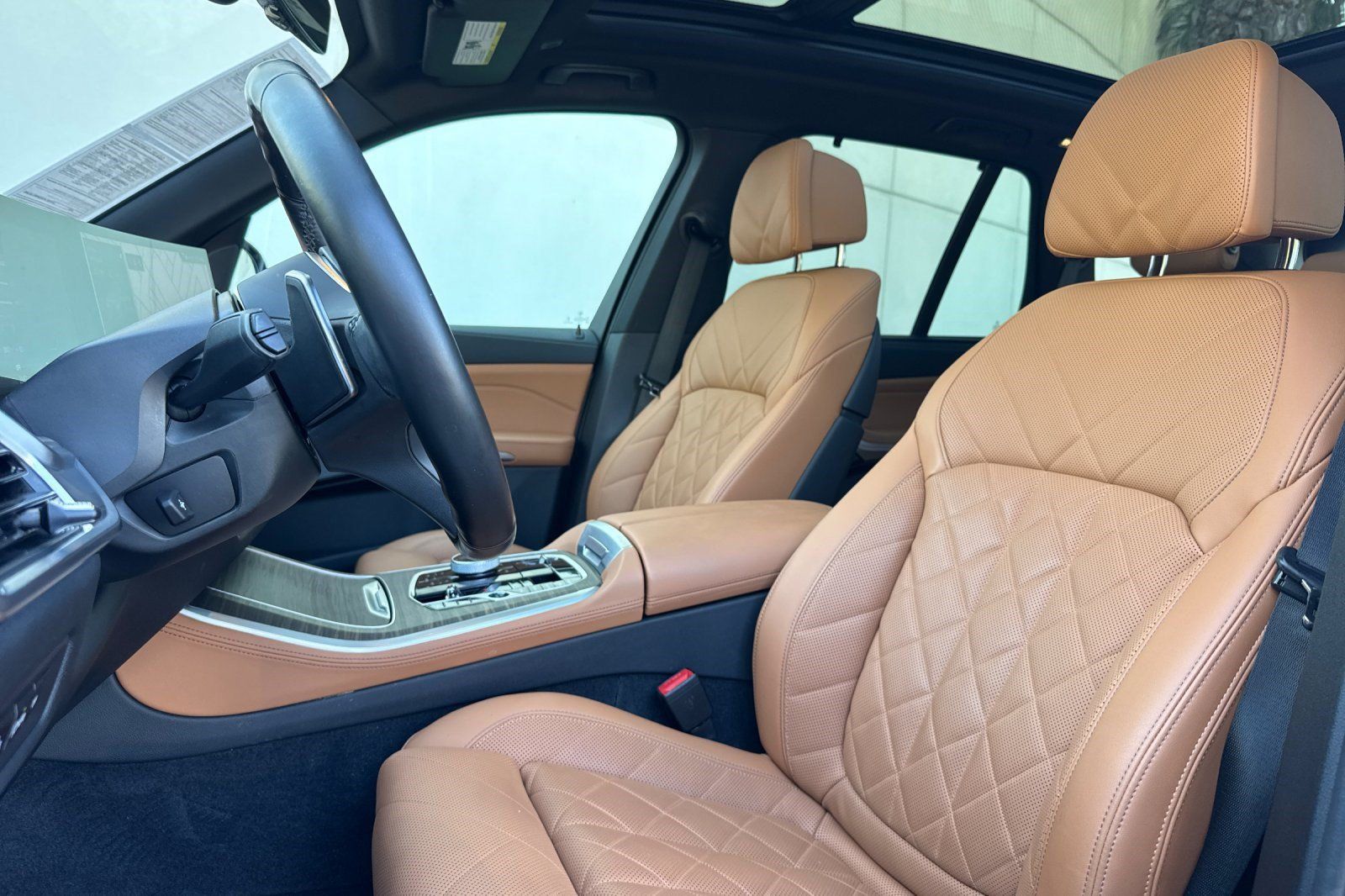 Used 2024 BMW X5 xDrive50e w/ Executive Package AWD/4WD image 5