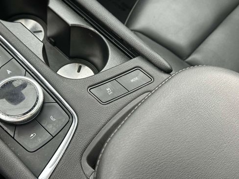 Used 2022 Cadillac XT6 Premium Luxury w/ Technology Package image 32