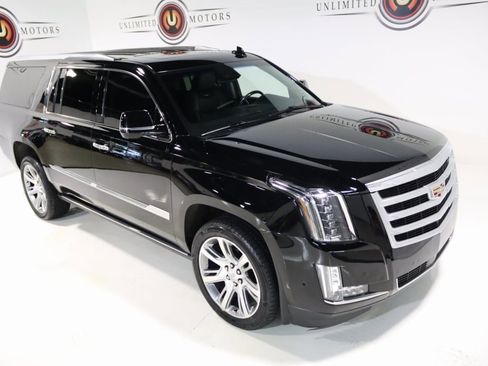 Used 2020 Cadillac Escalade ESV Premium Luxury image 8