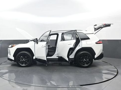 Used 2026 Toyota RAV4 SE AWD/4WD image 32