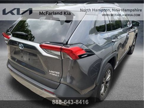 Used 2022 Toyota RAV4 Limited AWD/4WD image 4